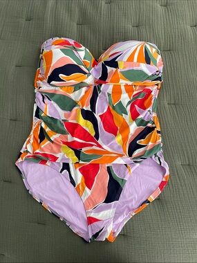Anne Cole Plus Size Twist Front Shirred Bandeau One-piece